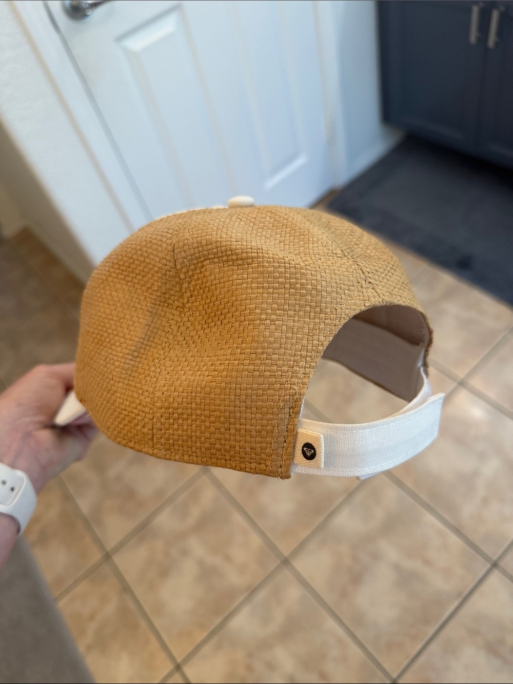 Women’s Roxy hat - Picture 3 of 4